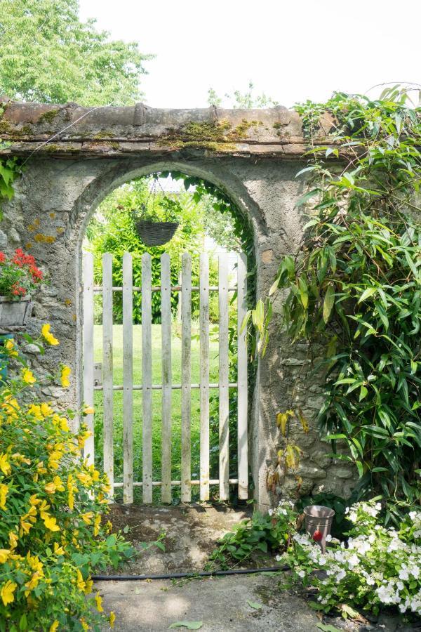 Les Anges Reveurs Bed & Breakfast Neuville-aux-Bois Exterior photo