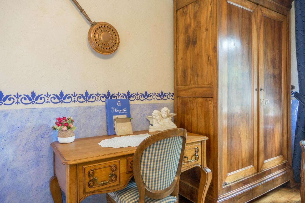 Les Anges Reveurs Bed & Breakfast Neuville-aux-Bois Exterior photo